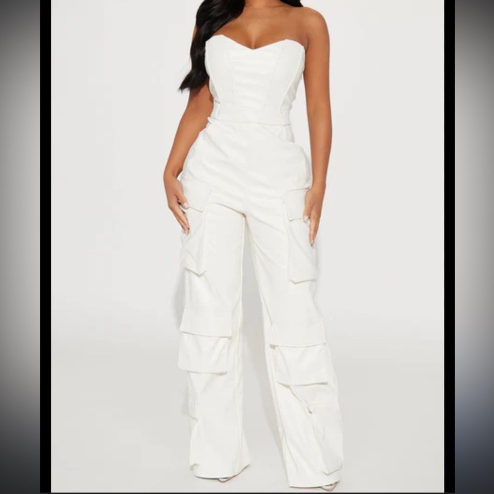 Fashion Nova Womens Off White Faux Leather Strapless Cargo Jumpsuit Large